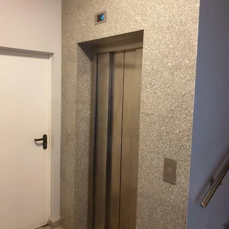 Krucza City Center * 华沙